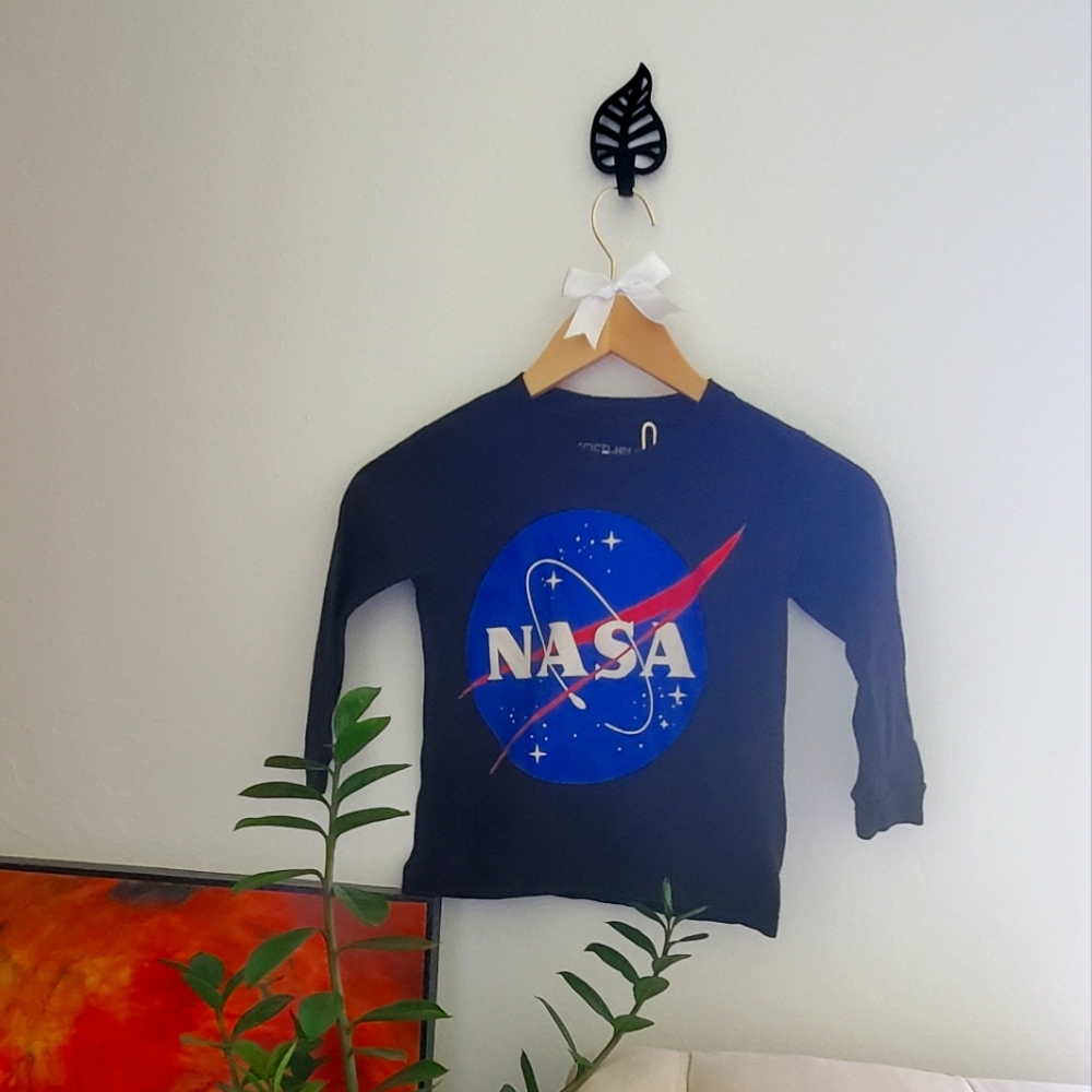 NASA long-sleeved shirt, boys size 4/5, XXS